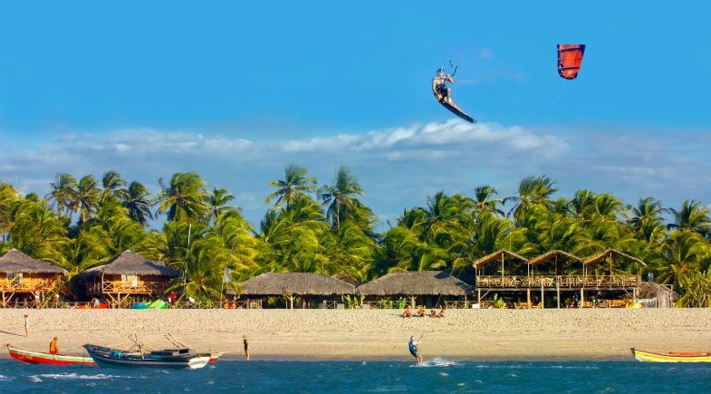 Turista belga morre afogado durante prática de kitesurf em Barra Grande, no litoral do Piauí