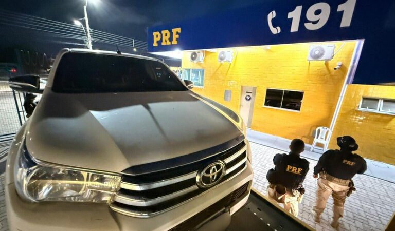 PRF recupera veículo roubado e apreende munição durante fiscalização em Parnaíba